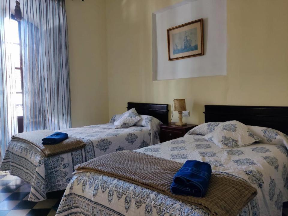 Apartamentos Jp Fregenal 夫雷赫纳尔德拉谢拉 外观 照片